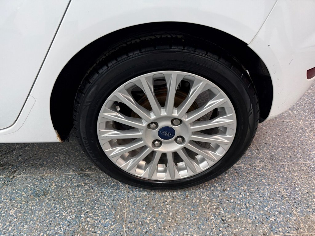 Used Ford Fiesta 2015 for sale - 77609052: Photo 11