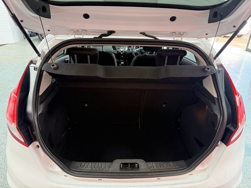 Used Ford Fiesta 2015 for sale - 77609052: Photo 8