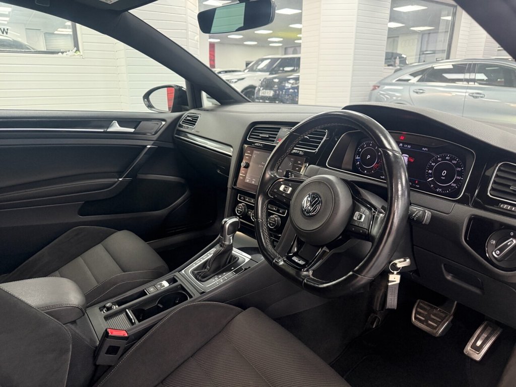 Used Volkswagen Golf 2018 for sale - 76776639: Photo 25