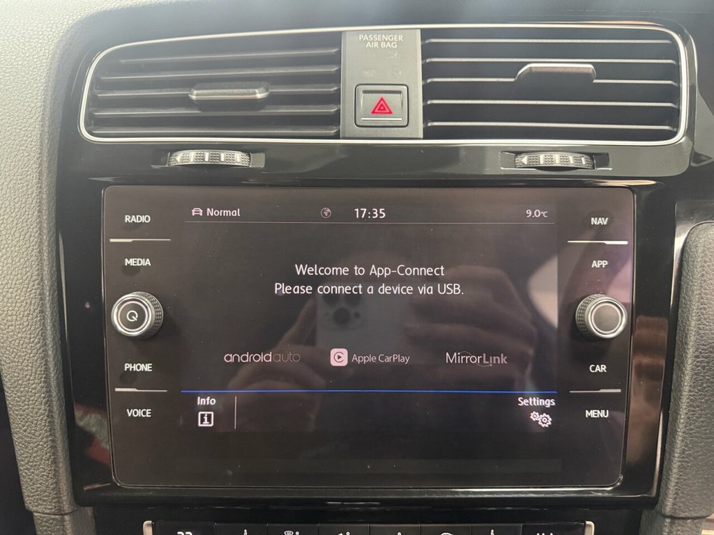 Used Volkswagen Golf 2018 for sale - 76776639: Photo 48