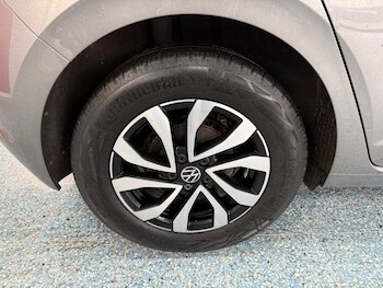 Used Volkswagen Polo 2021 for sale - 76776700: Photo