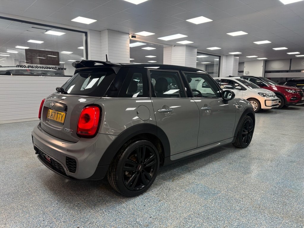 Used MINI Hatch 2017 for sale - 77037803: Photo 2