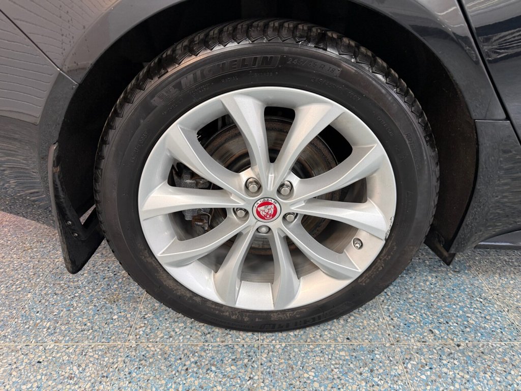 Used Jaguar XF 2019 for sale - 77764734: Photo 3