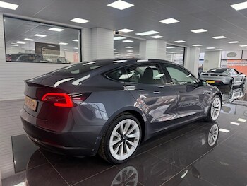 Used Tesla Model 3 2021 for sale - 78272299: Photo