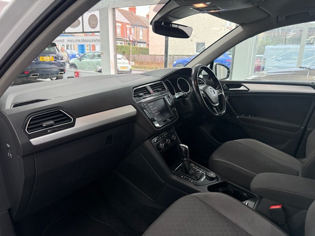 Used Volkswagen Tiguan 2016 for sale - 76776610: Photo 14