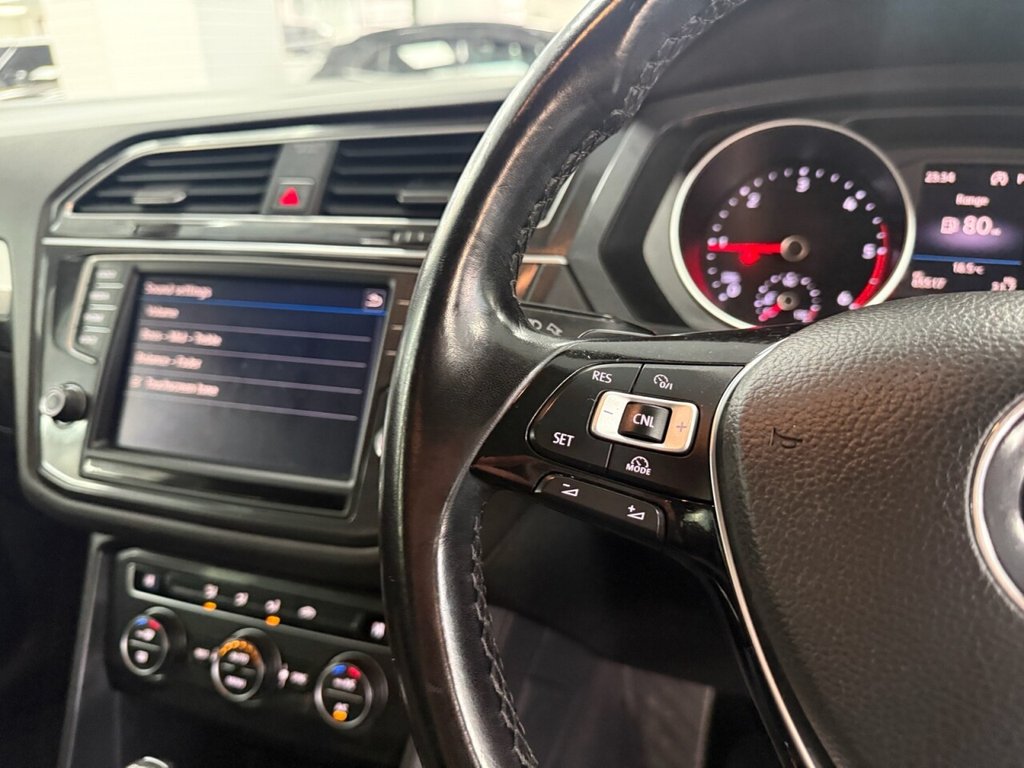 Used Volkswagen Tiguan 2016 for sale - 76776610: Photo 29