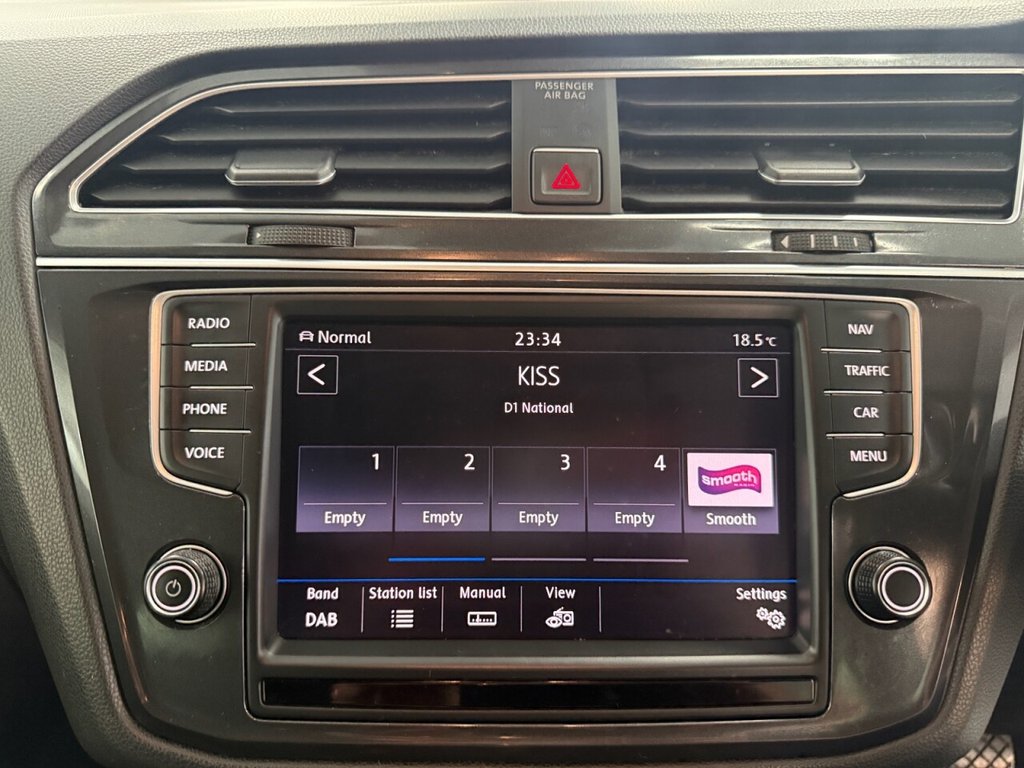 Used Volkswagen Tiguan 2016 for sale - 76776610: Photo 33