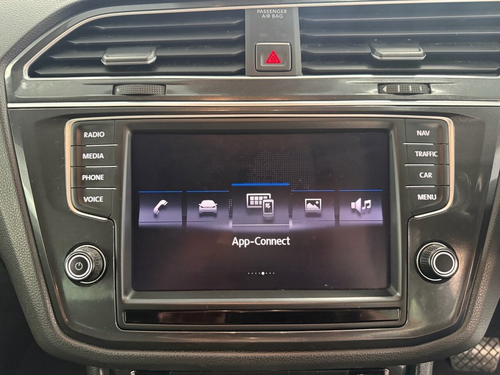 Used Volkswagen Tiguan 2016 for sale - 76776610: Photo 40