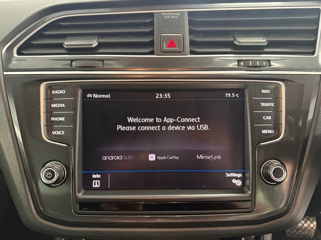 Used Volkswagen Tiguan 2016 for sale - 76776610: Photo 41