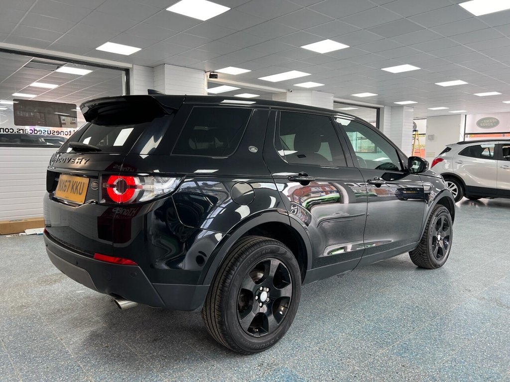 Used Land Rover Discovery Sport 2017 for sale - 77241536: Photo 2