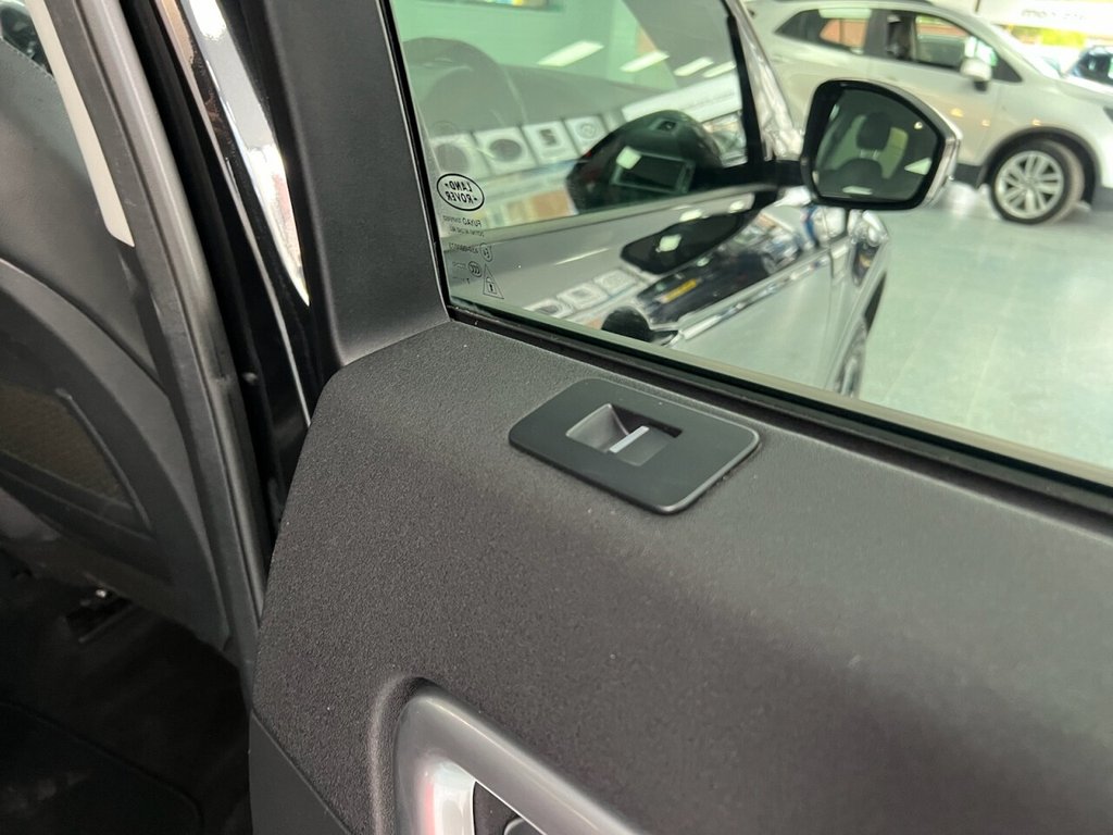 Used Land Rover Discovery Sport 2017 for sale - 77241536: Photo 5