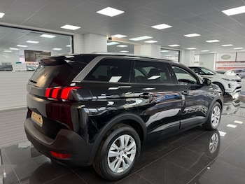 Used Peugeot 5008 2023 for sale - 79358461: Photo