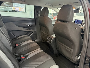 Used Peugeot 5008 2023 for sale - 79358461: Photo