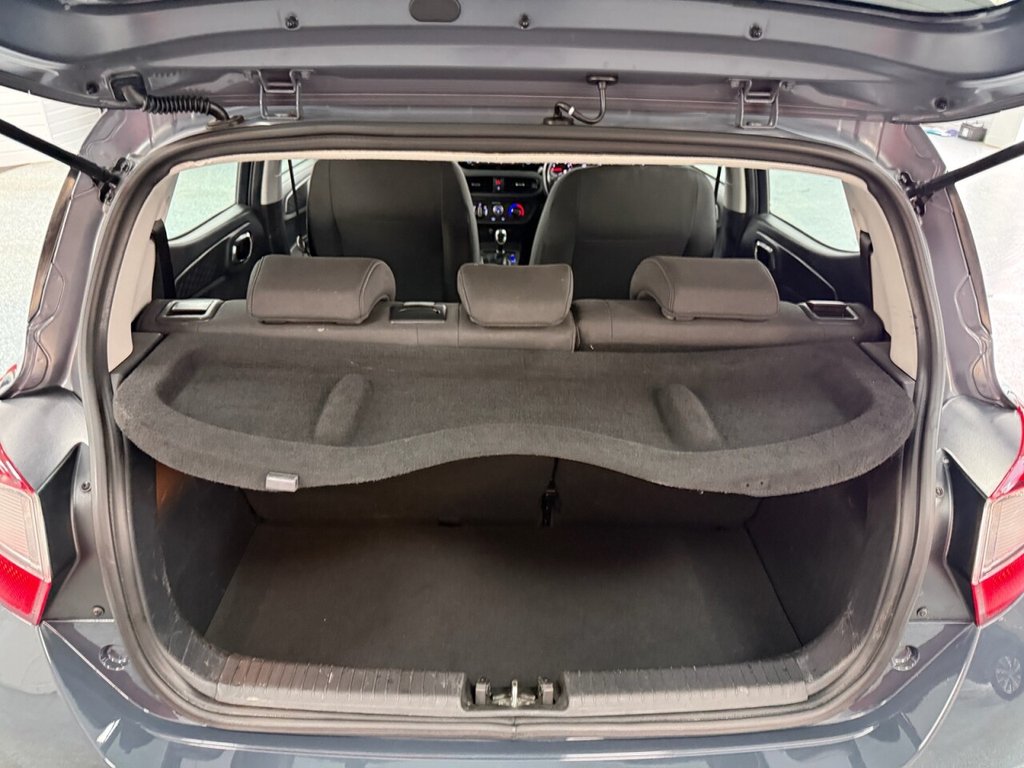 Used Hyundai i10 2023 for sale - 76776641: Photo 11