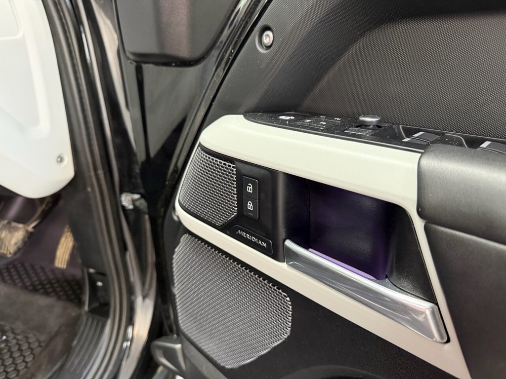 Used Land Rover Defender 2020 for sale - 78134426: Photo 29