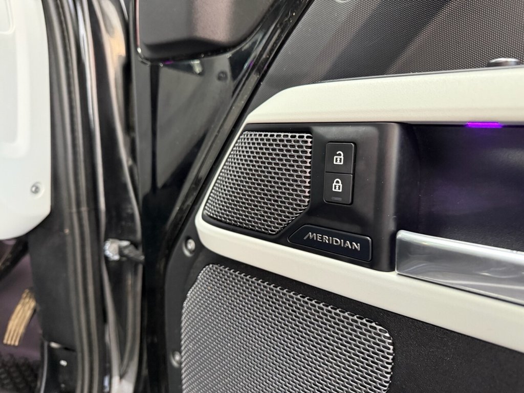 Used Land Rover Defender 2020 for sale - 78134426: Photo 30