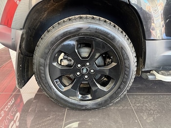 Used Land Rover Defender 2020 for sale - 78134426: Photo