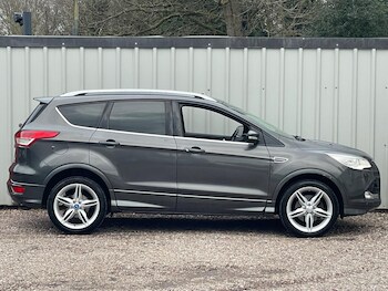 Used Ford Kuga 2015 for sale - 77637654: Photo