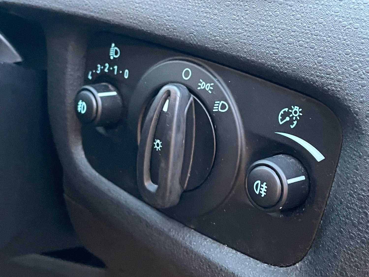 Used Ford Fiesta 2014 for sale - 77067120: Photo 24