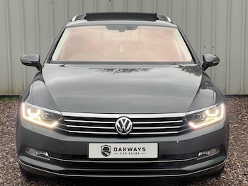 Used Volkswagen Passat 2016 for sale - 76550041: Photo