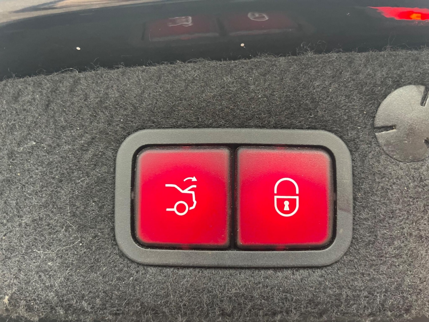 Used Mercedes-Benz C Class 2014 for sale - 76513158: Photo 31