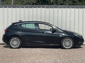 Used Vauxhall Astra 2017 for sale - 79212176: Photo