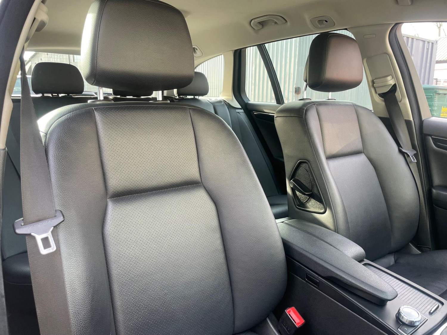 Used Mercedes-Benz C Class 2012 for sale - 77768807: Photo 11