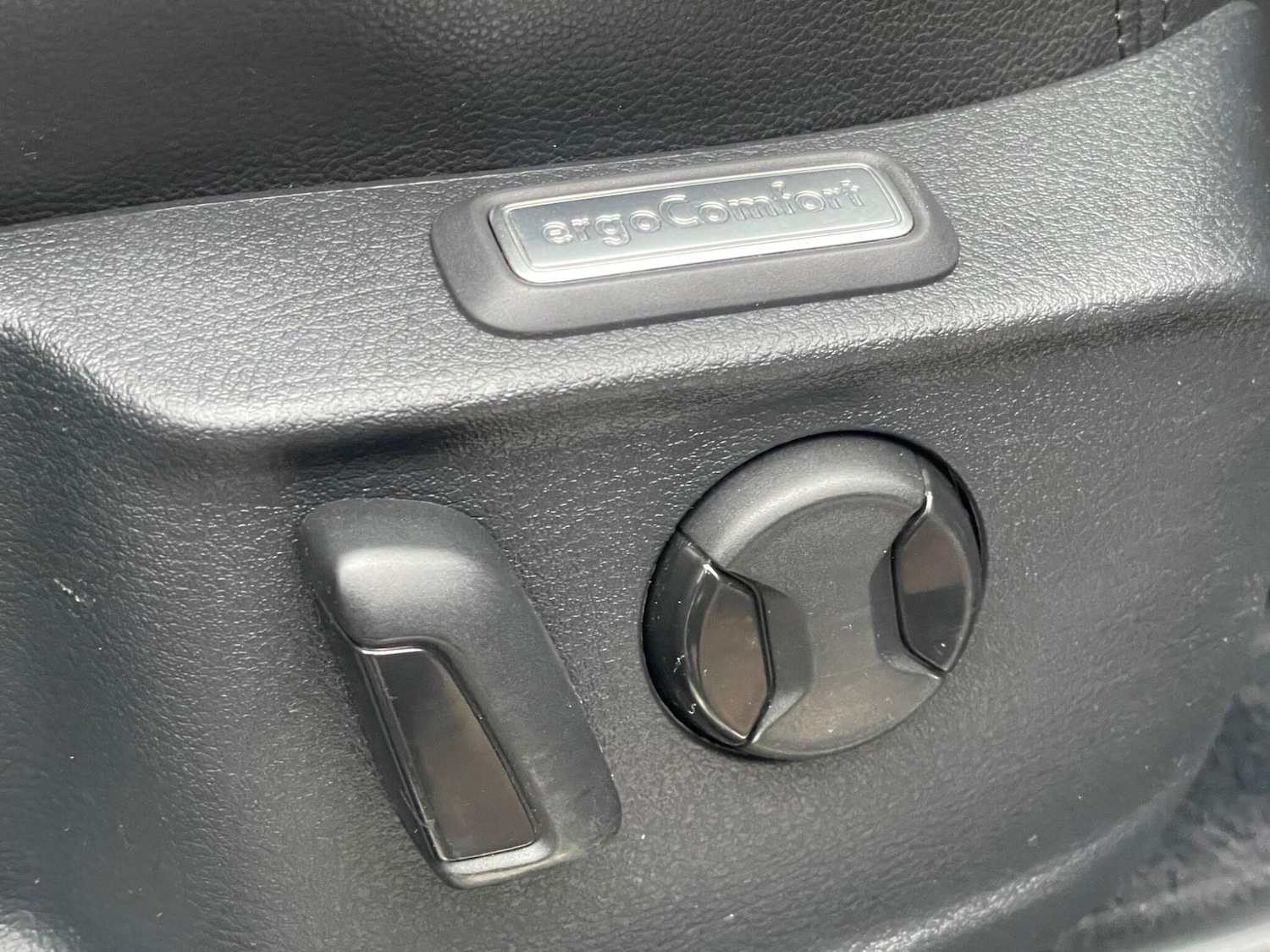 Used Volkswagen Passat for sale - 76993894: Photo 29