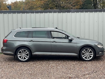 Used Volkswagen Passat 2016 for sale - 76993894: Photo