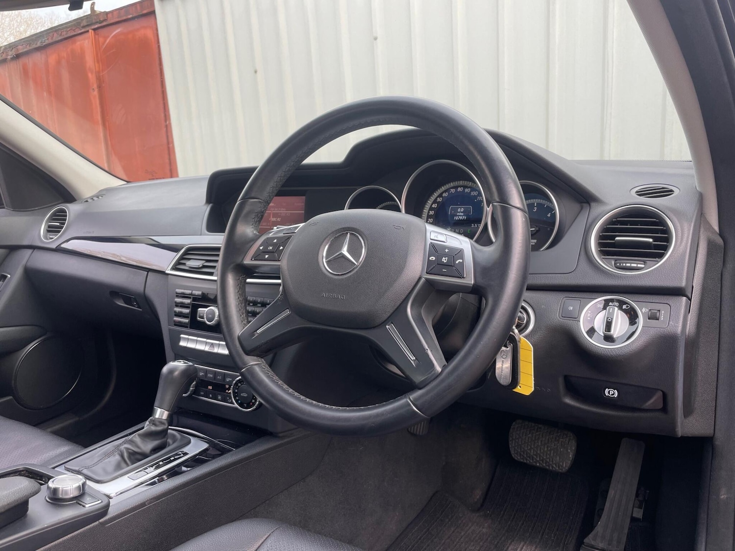 Used Mercedes-Benz C Class 2014 for sale - 77215558: Photo 10