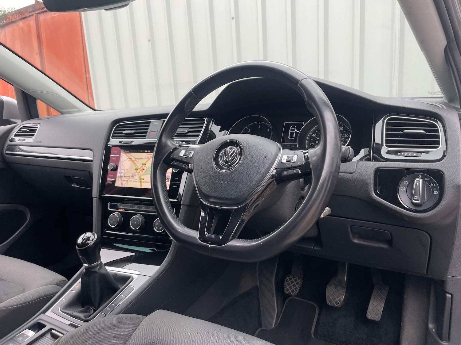 Used Volkswagen Golf 2017 for sale - 76283574: Photo 10