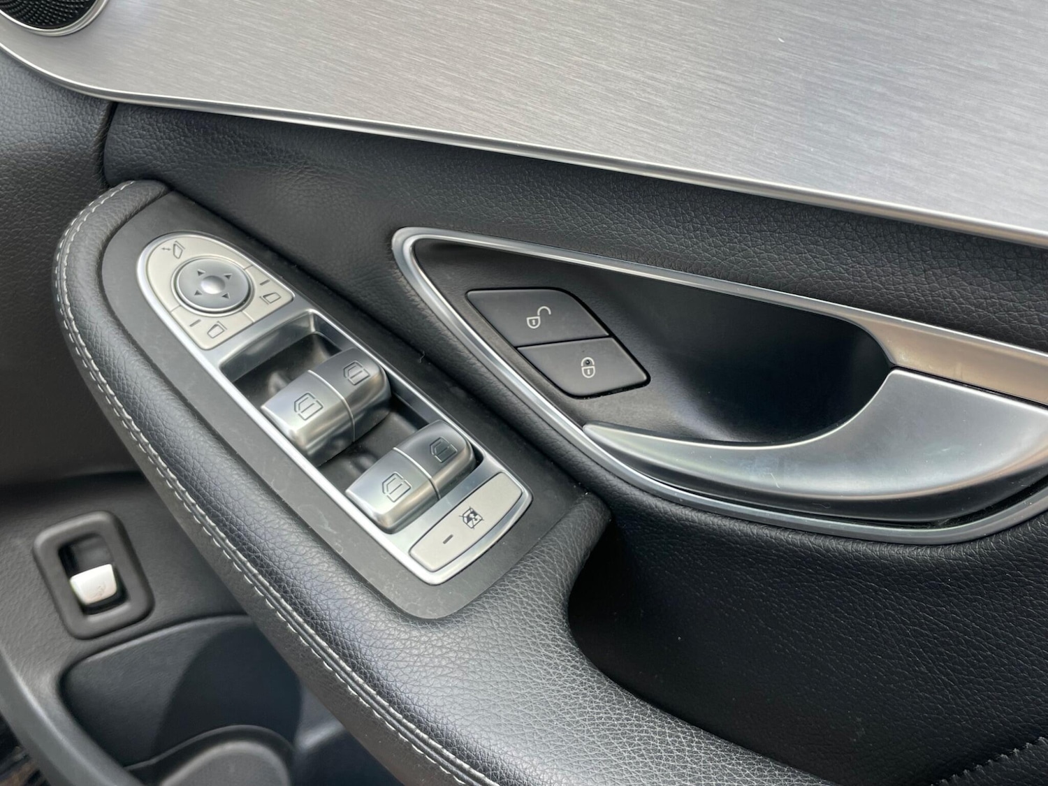 Used Mercedes-Benz C Class 2015 for sale - 76336513: Photo 24