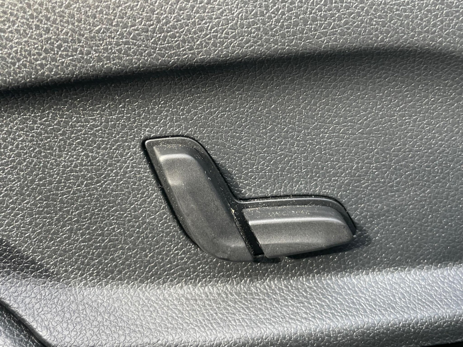 Used Mercedes-Benz C Class 2015 for sale - 76336513: Photo 25