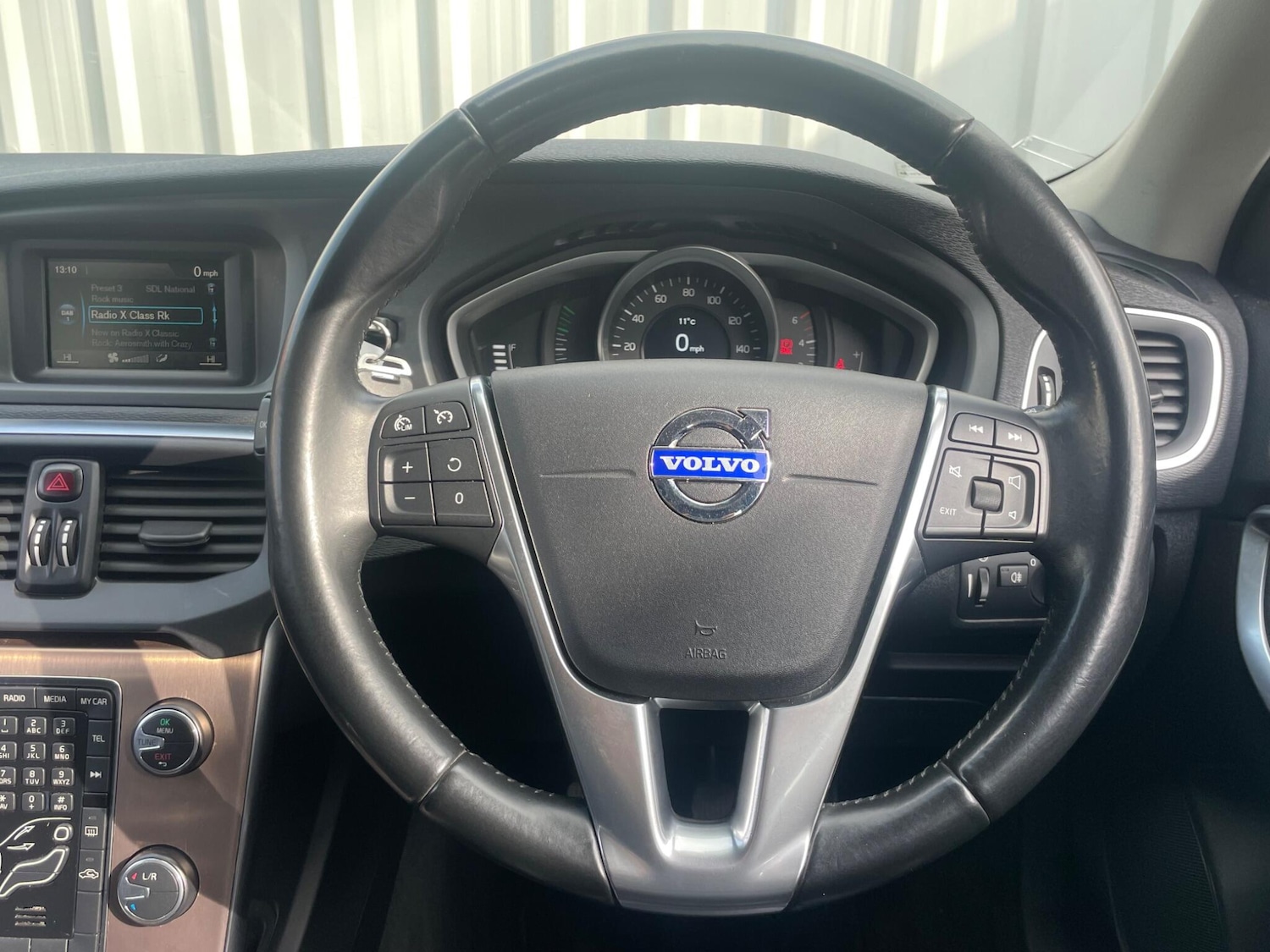 Used Volvo V40 2014 for sale - 77696076: Photo 14