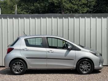 Used Toyota Yaris 2014 for sale - 75301940: Photo