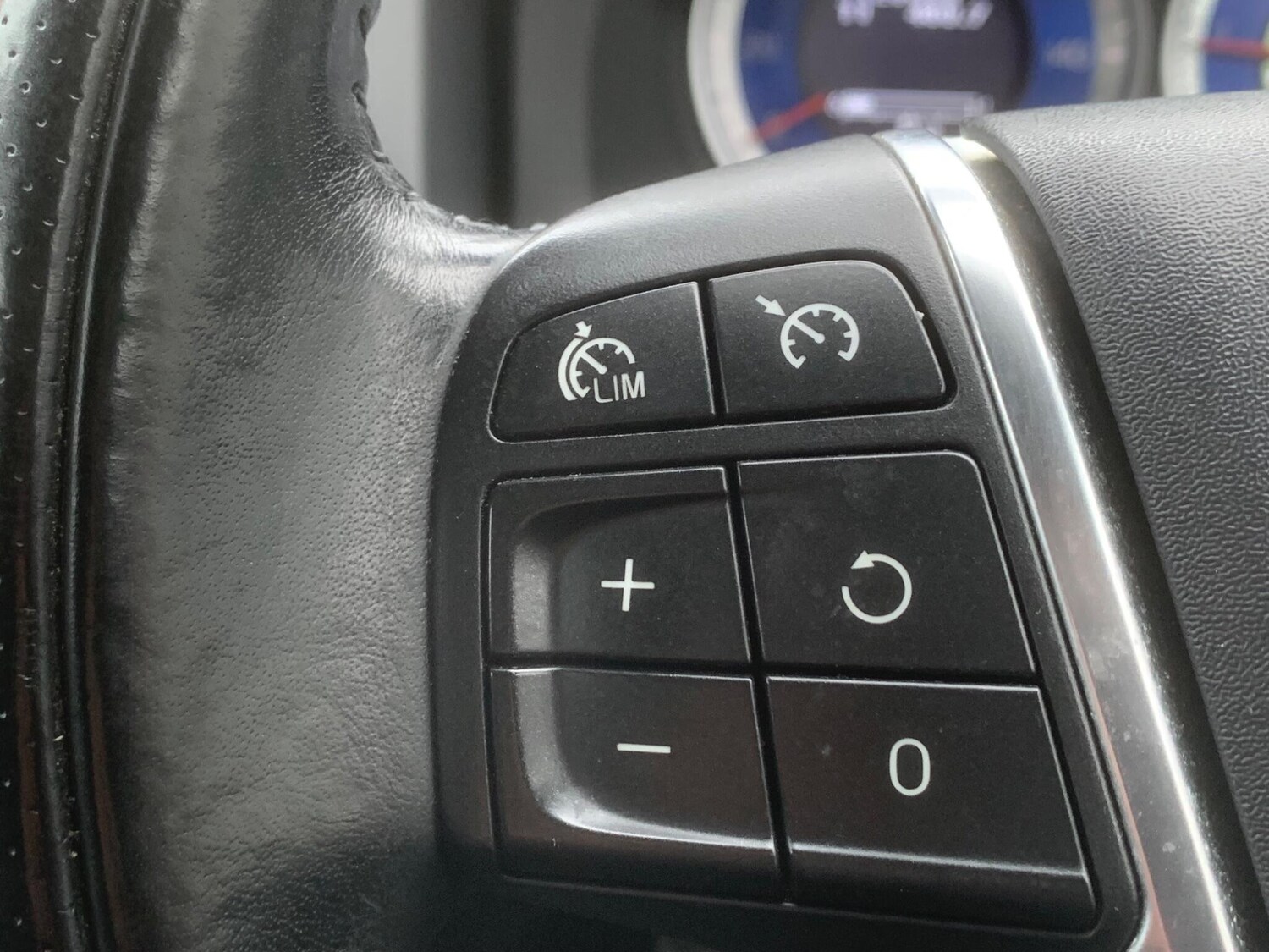 Used Volvo V60 for sale - 77484208: Photo 19