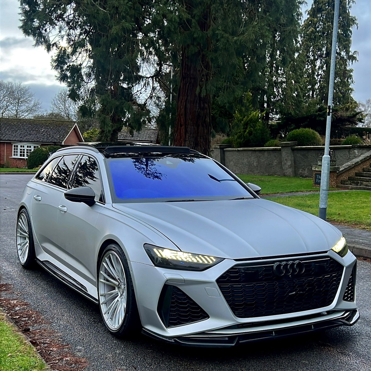 Used Audi RS6 2020 for sale - 77233526: Photo 2