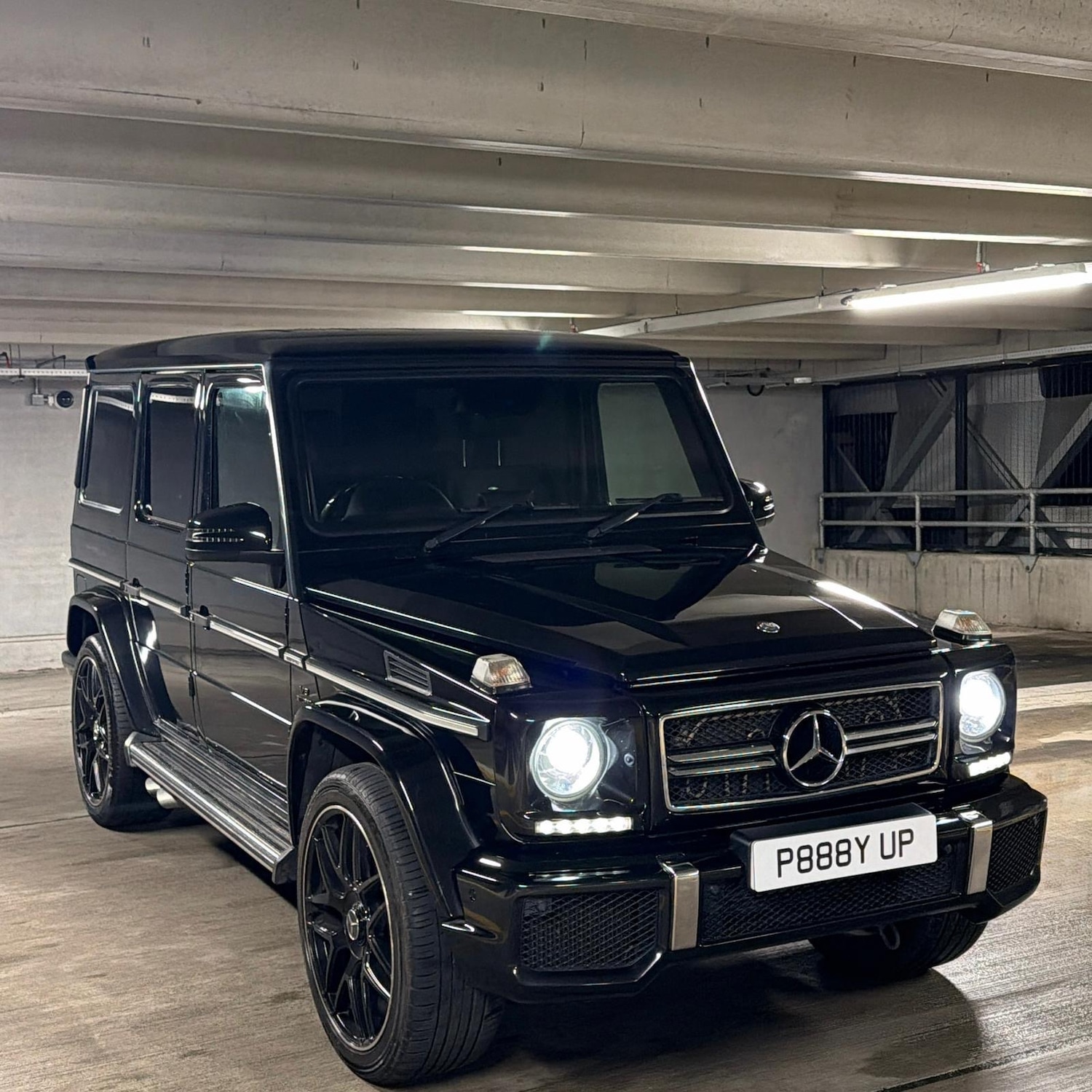 Used Mercedes-Benz G Class 2013 for sale - 77460975: Photo 2