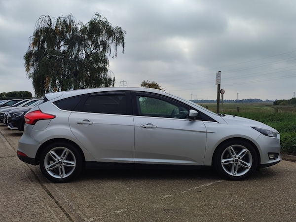 Used Ford Focus 2015 for sale - 76142678: Photo 10