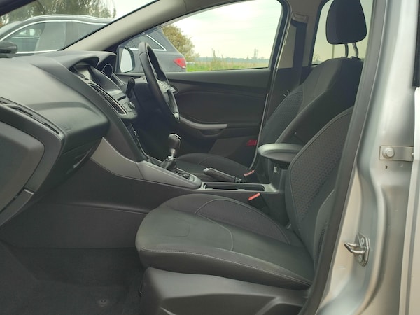 Used Ford Focus 2015 for sale - 76142678: Photo 18