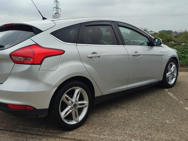 Used Ford Focus 2015 for sale - 76142678: Photo 9