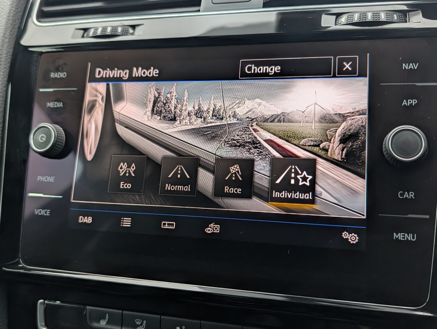 Used Volkswagen Golf 2017 for sale - 74698484: Photo 27