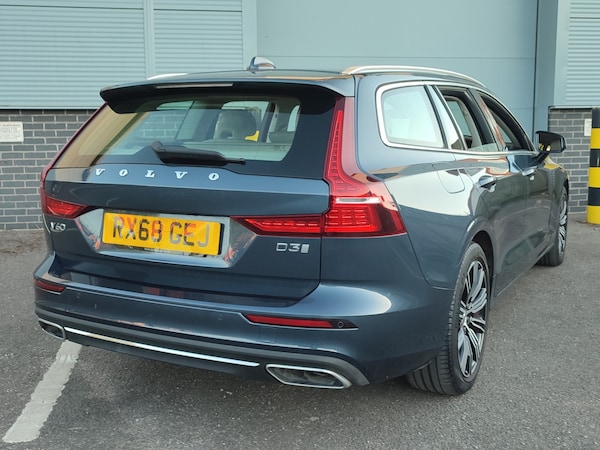 Used Volvo V60 2018 for sale - 74613807: Photo 10