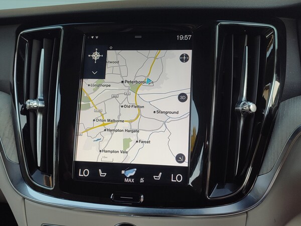 Used Volvo V60 2018 for sale - 74613807: Photo 19