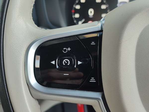 Used Volvo V60 2018 for sale - 74613807: Photo 22