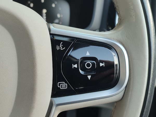 Used Volvo V60 2018 for sale - 74613807: Photo 24