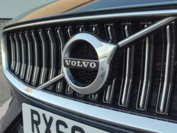 Used Volvo V60 2018 for sale - 74613807: Photo