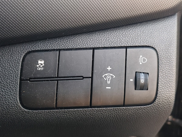 Used Hyundai i10 2017 for sale - 76038556: Photo 20