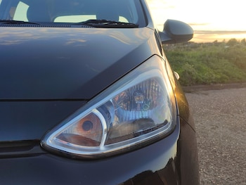 Used Hyundai i10 2017 for sale - 76038556: Photo 3