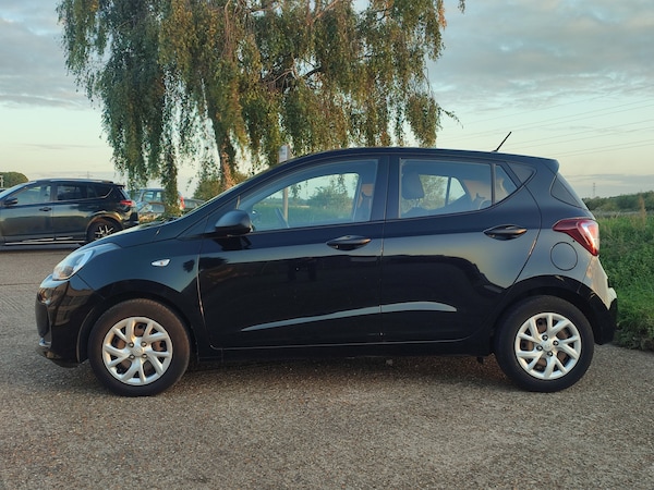 Used Hyundai i10 2017 for sale - 76038556: Photo 5